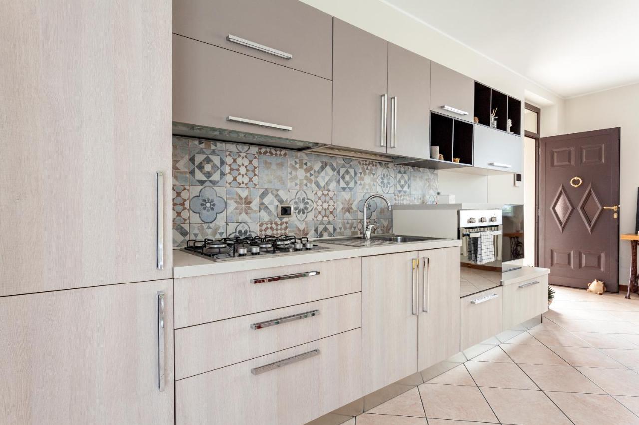 Apartment Misiadele Carnago Luaran gambar
